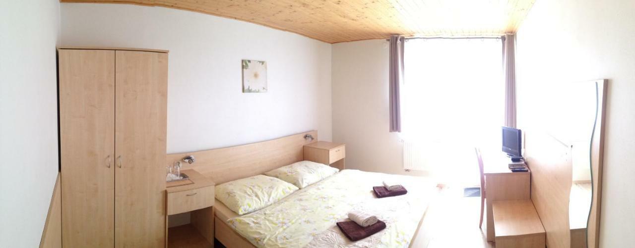 Guest House Fleurs Liptovský Mikuláš 외부 사진